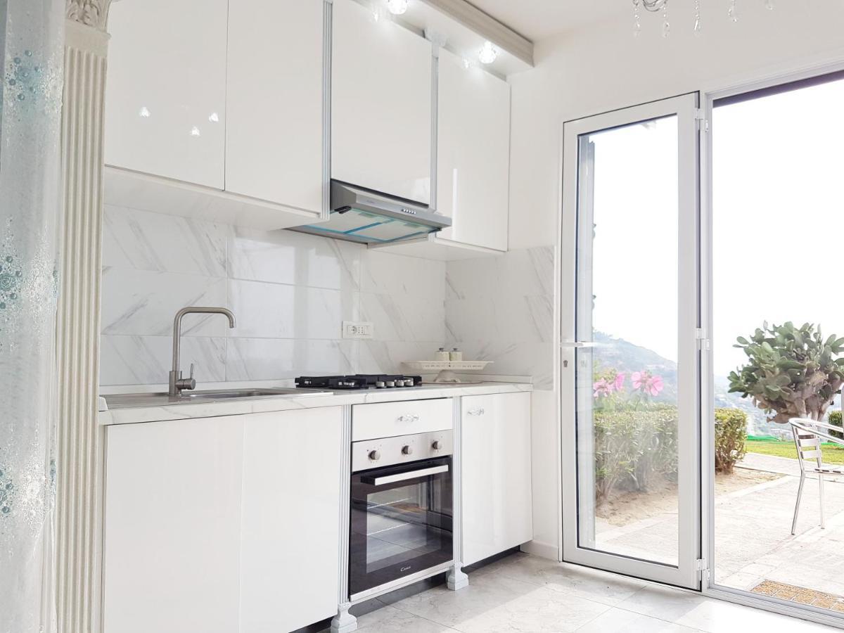 Blue Diamond Apartment ปาร์เกลียา ภายนอก รูปภาพ
